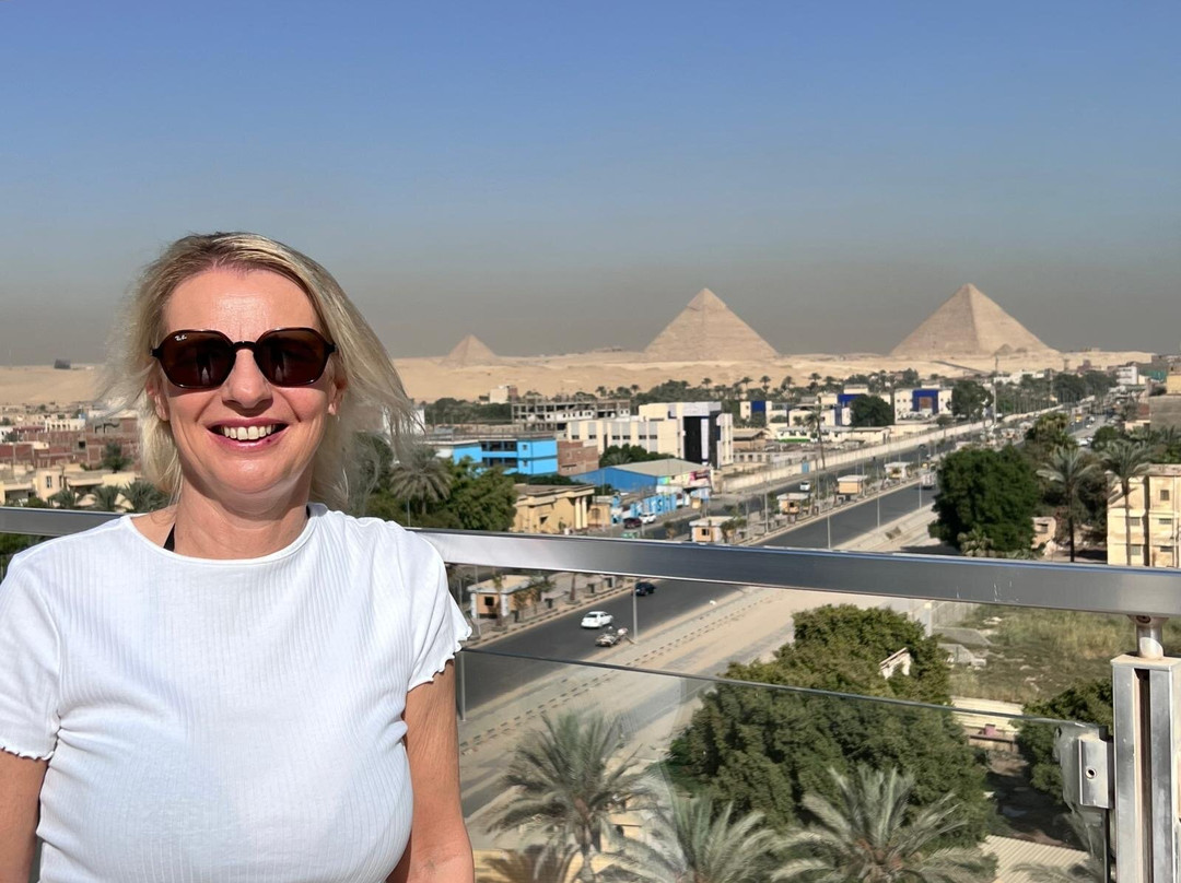 Mazar Pyramids Hotel