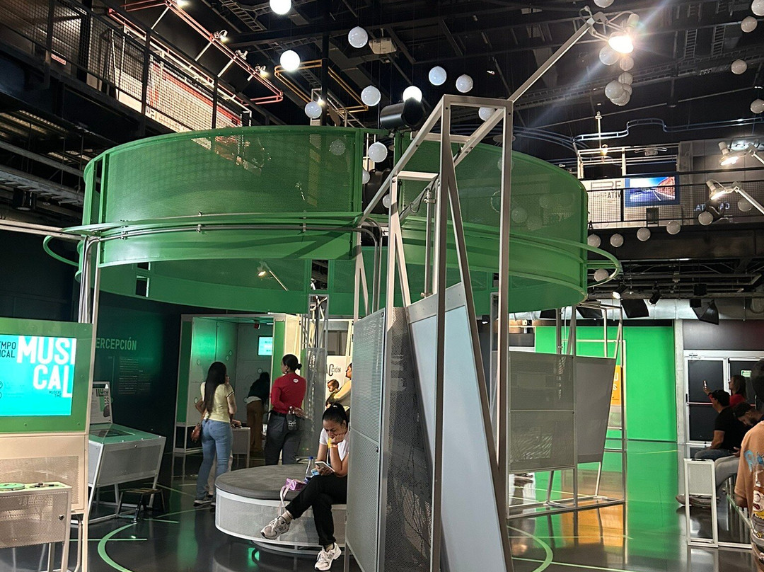 探险乐园-麦德林必去景点