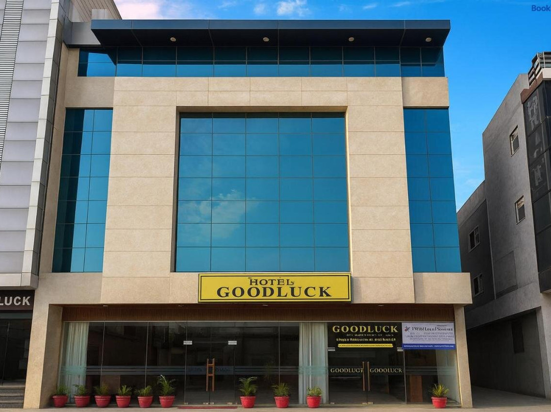 Hotel Good Luck by JMD Group