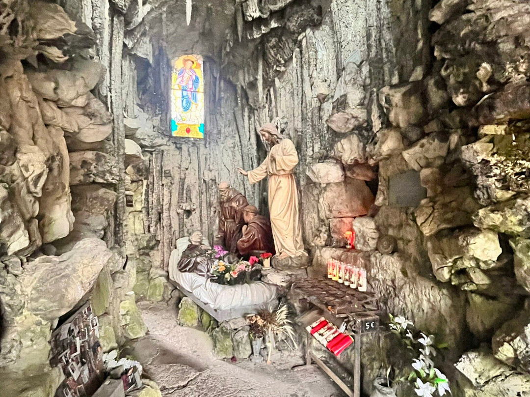 Grottes Saint Antoine-克吕佩必去景点