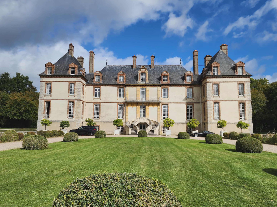 布龙城堡酒店主图