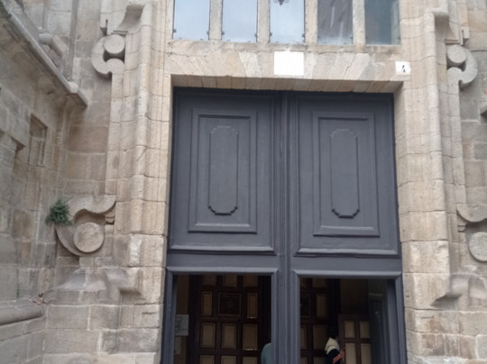 Iglesia de San Francisco-圣地亚哥德孔波斯特拉必去景点