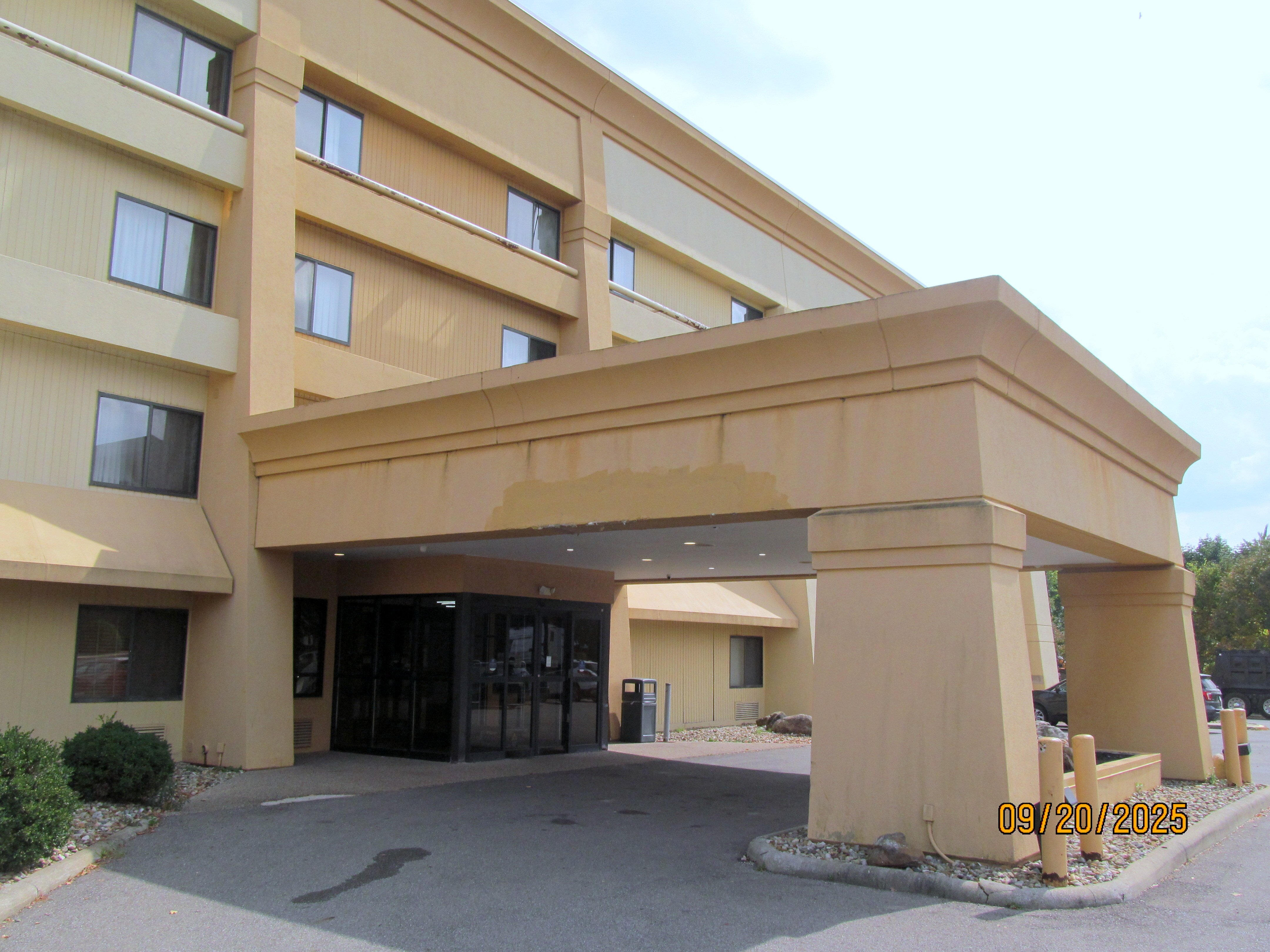 La Quinta Inn & Suites by Wyndham Mansfield OH-浴室