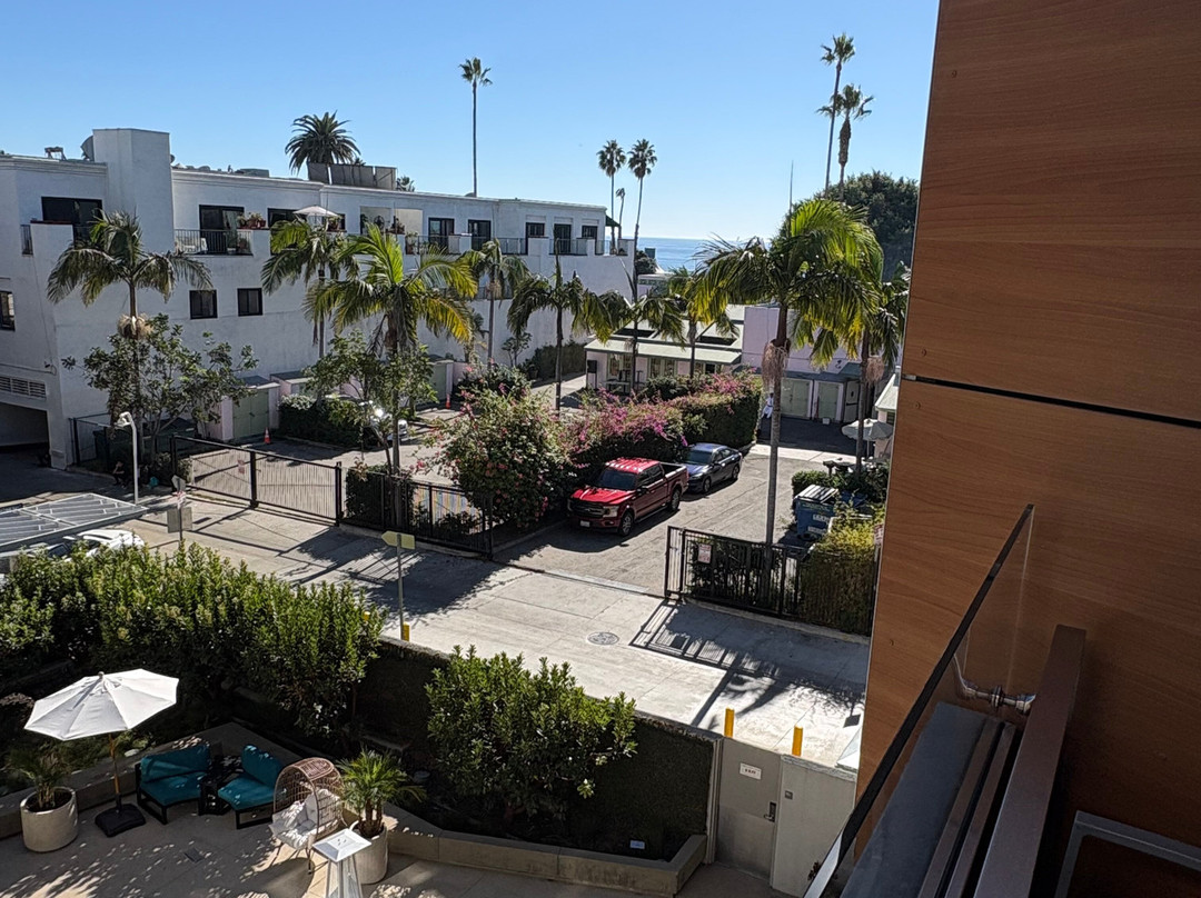 圣塔莫尼卡海滨酒店主图