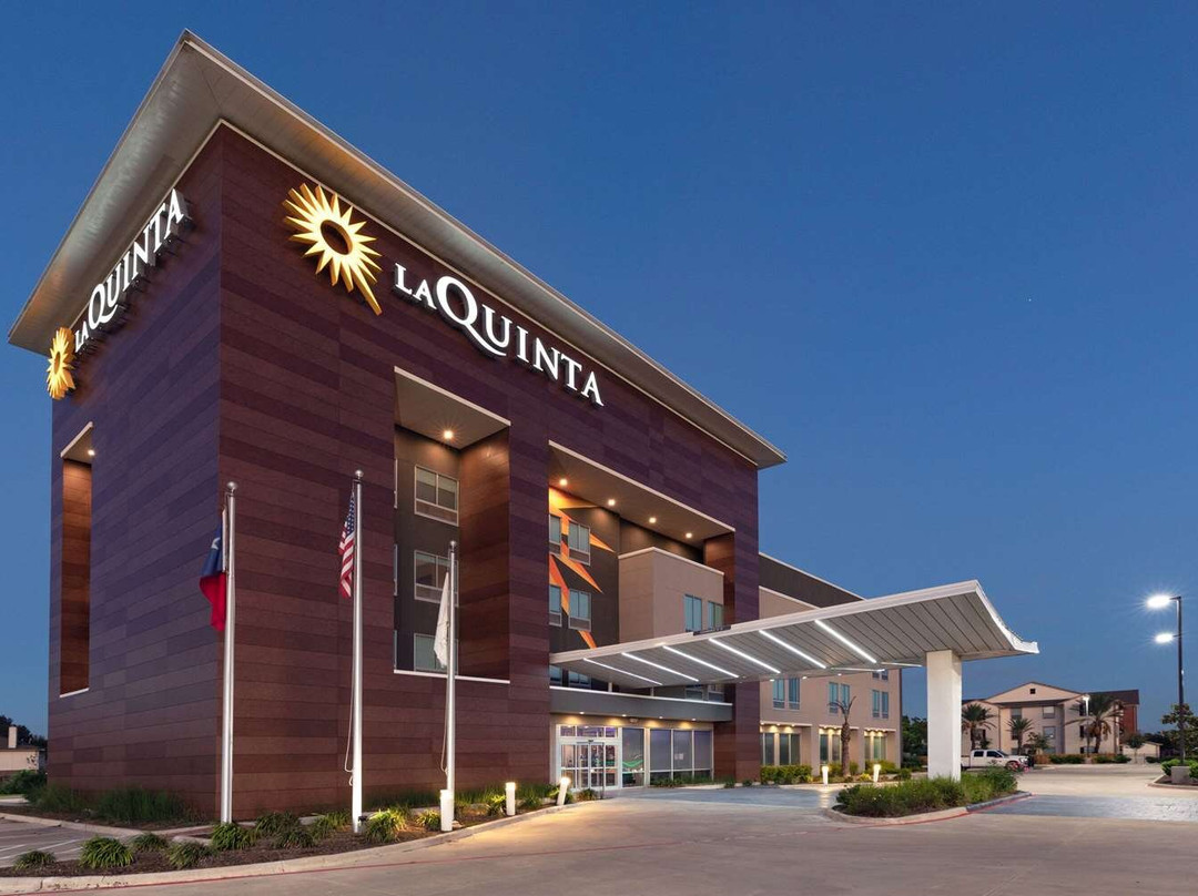 La Quinta Inn & Suites by Wyndham Texas City I-45
