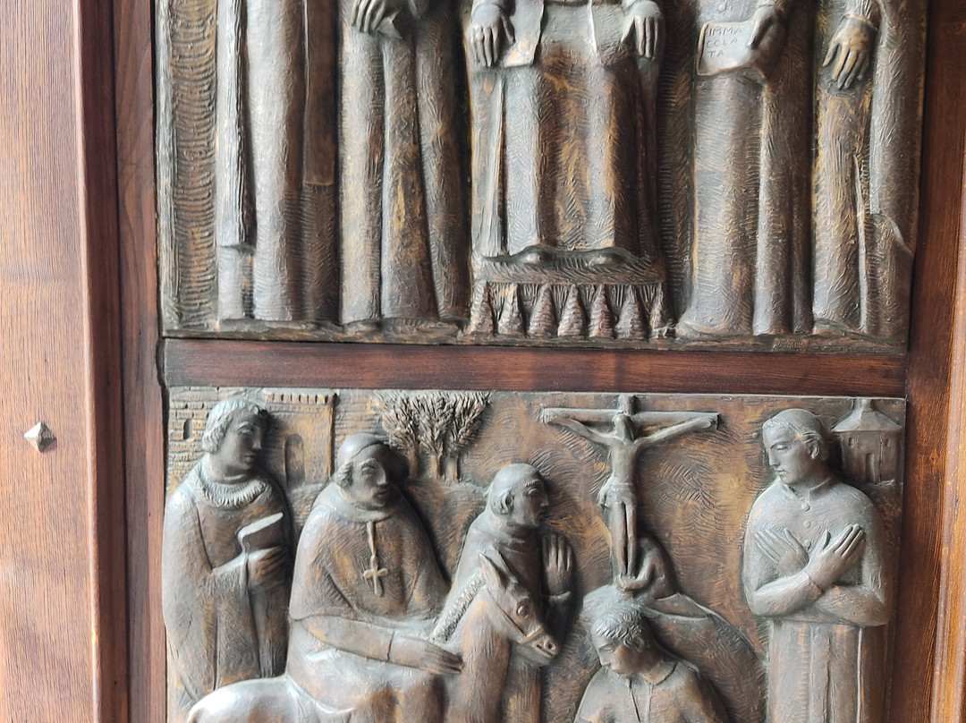 Collegiata dei Santi Gervasio e Protasio-多莫多索拉必去景点