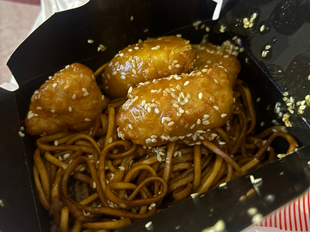 Double dragon noodle bar