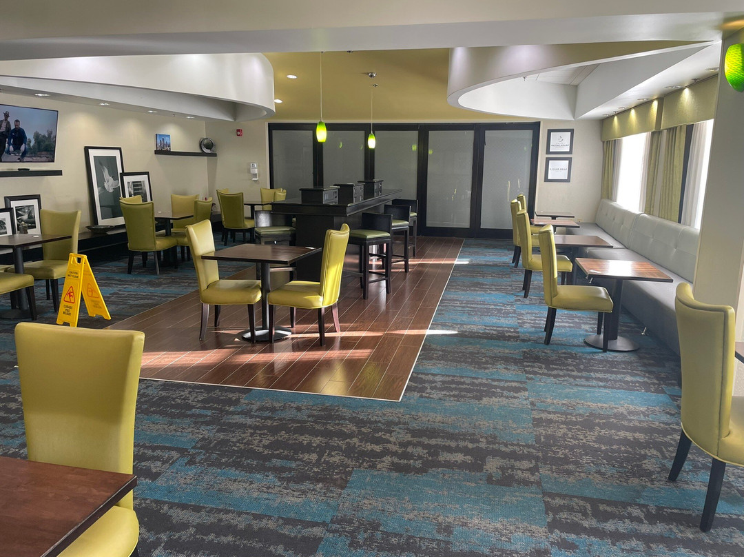 里士满南希尔顿恒庭酒店主图