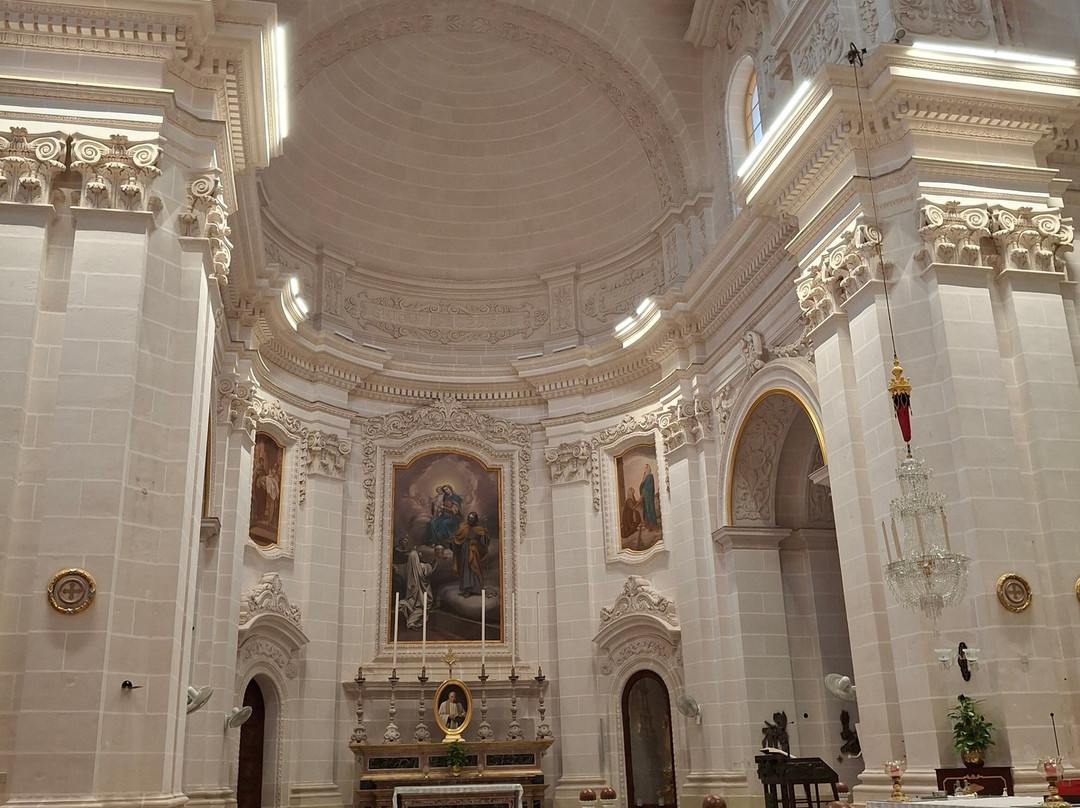 马里哈教区教堂-梅雷赫必去景点