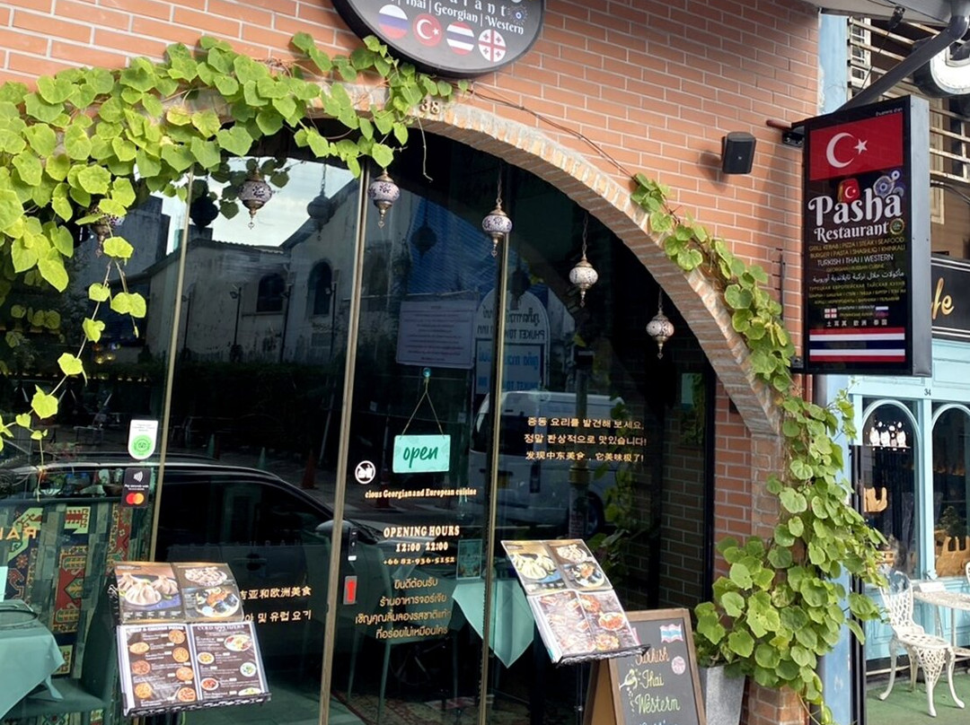 Pasha Restaurant Old Town | Turkish | Western | Thai | Georgian | Halal Food