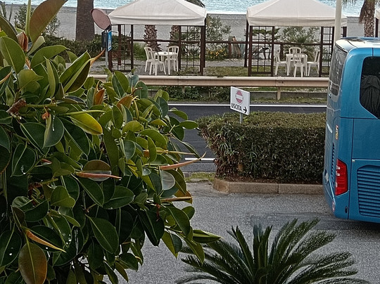 拉托纳拉酒店主图