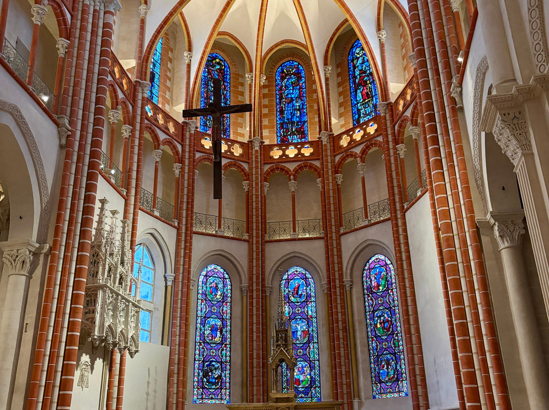 Cathédrale Saint Vincent-索恩河畔沙隆必去景点