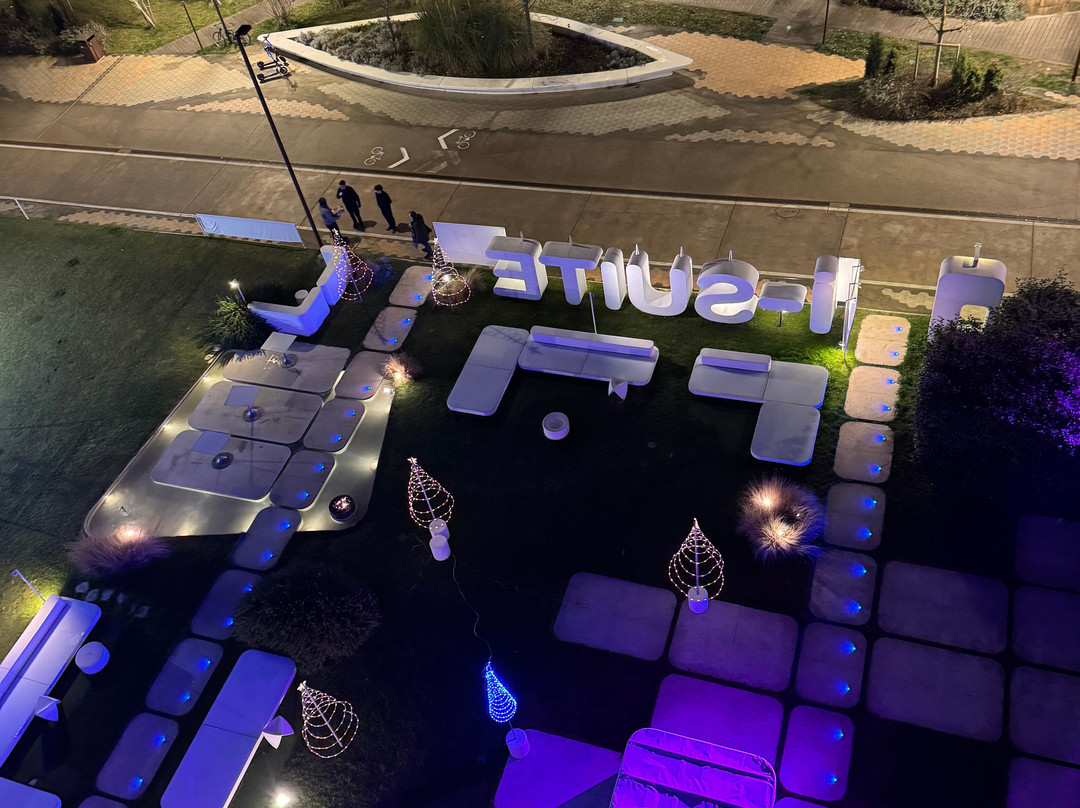 爱套房酒店主图