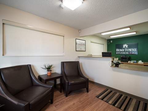 HomeTowne Studios Seattle - Kent/ Des Moines