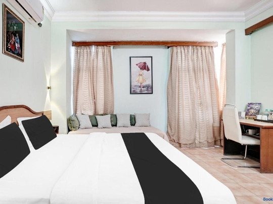 OYO Hotel Veda Comforts