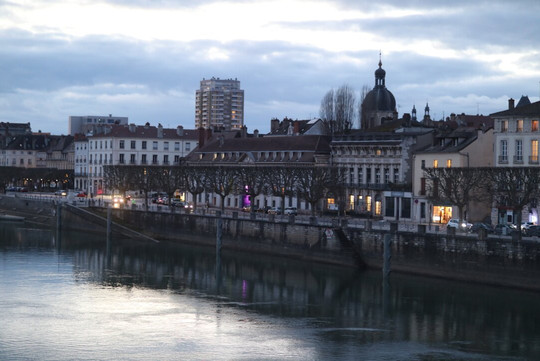 Quai des Messageries-索恩河畔沙隆必去景点