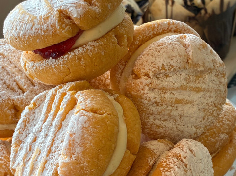 Qream T's Cakery By Turner & Co