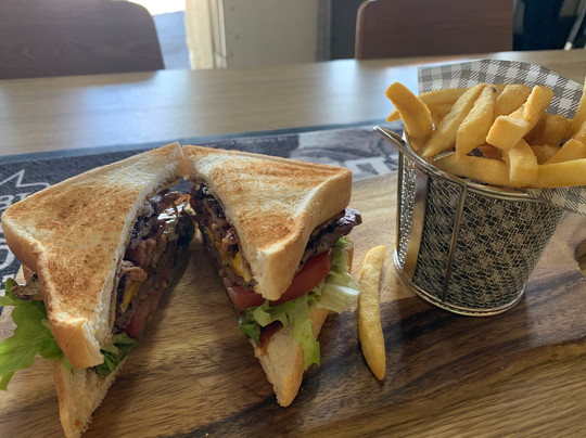 Grand Hotel Mount Morgan主图