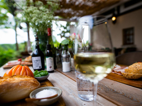 Kaffee&Kissen - Das Hofcafé am Rhein