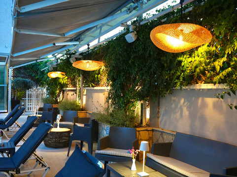 Telesilla Lounge - Bites & Cocktails (Poolside)