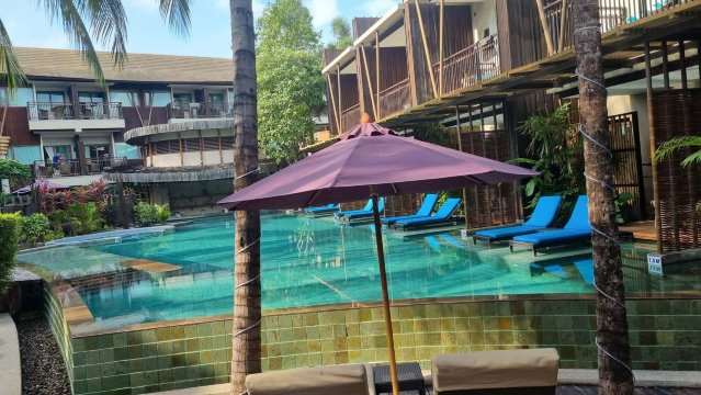 南达纳普拉那度假村-泳池