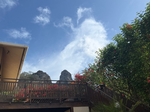 灯塔山旅馆主图