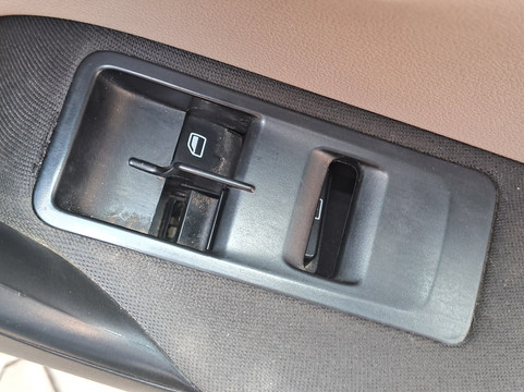 CAG 骄傲酒店主图