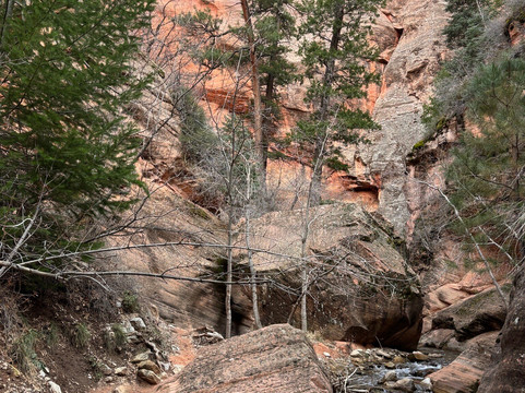 Kanarra Falls-Kanarraville必去景点