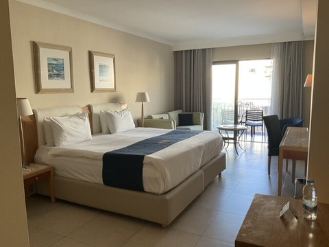 玛丽蒂姆安东尼水疗酒店主图