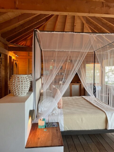 洛万戈度假村 + 海滩俱乐部（私人岛屿度假村）主图