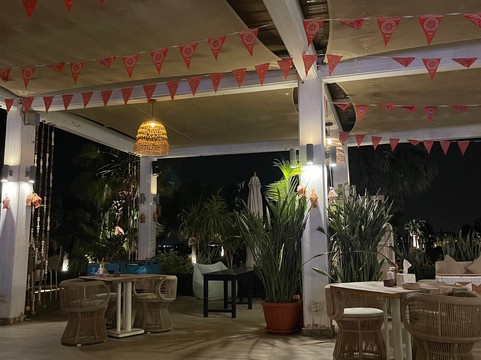 Zouni Beach Club-艾高娜必去景点