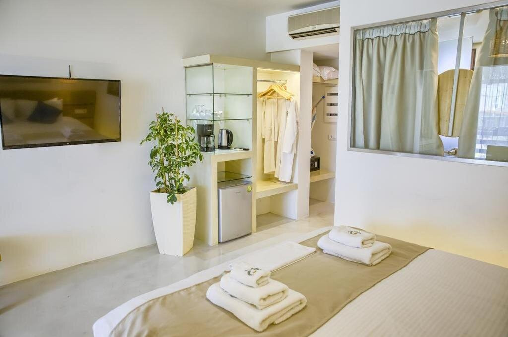 Alia Suites And Spa