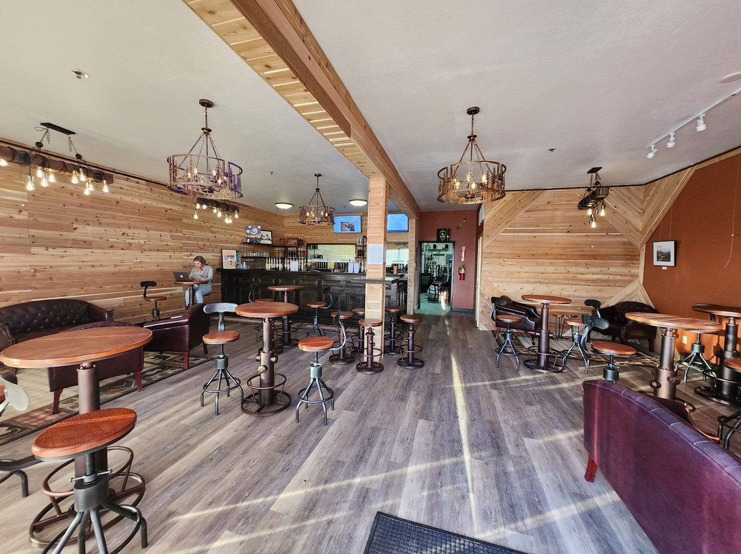 Hoarfrost Distilling & Tasting Room-费尔班克斯必去景点