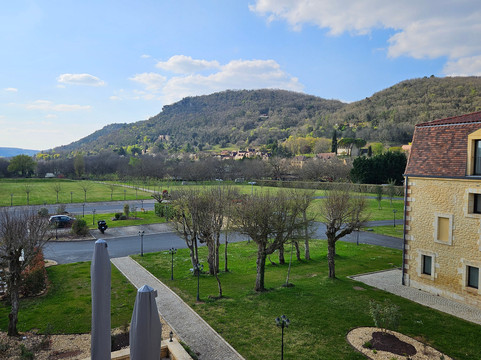 雷德庞当斯德蒙雷库酒店主图