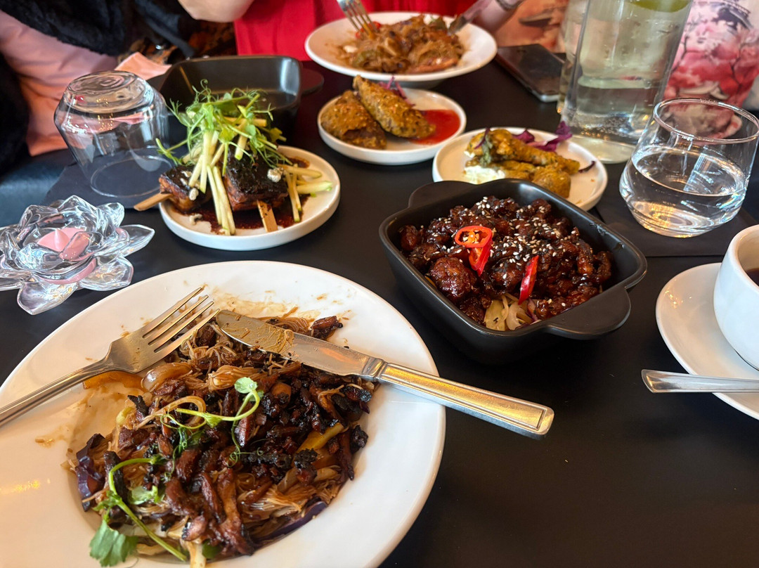 Chinese Whispers主图