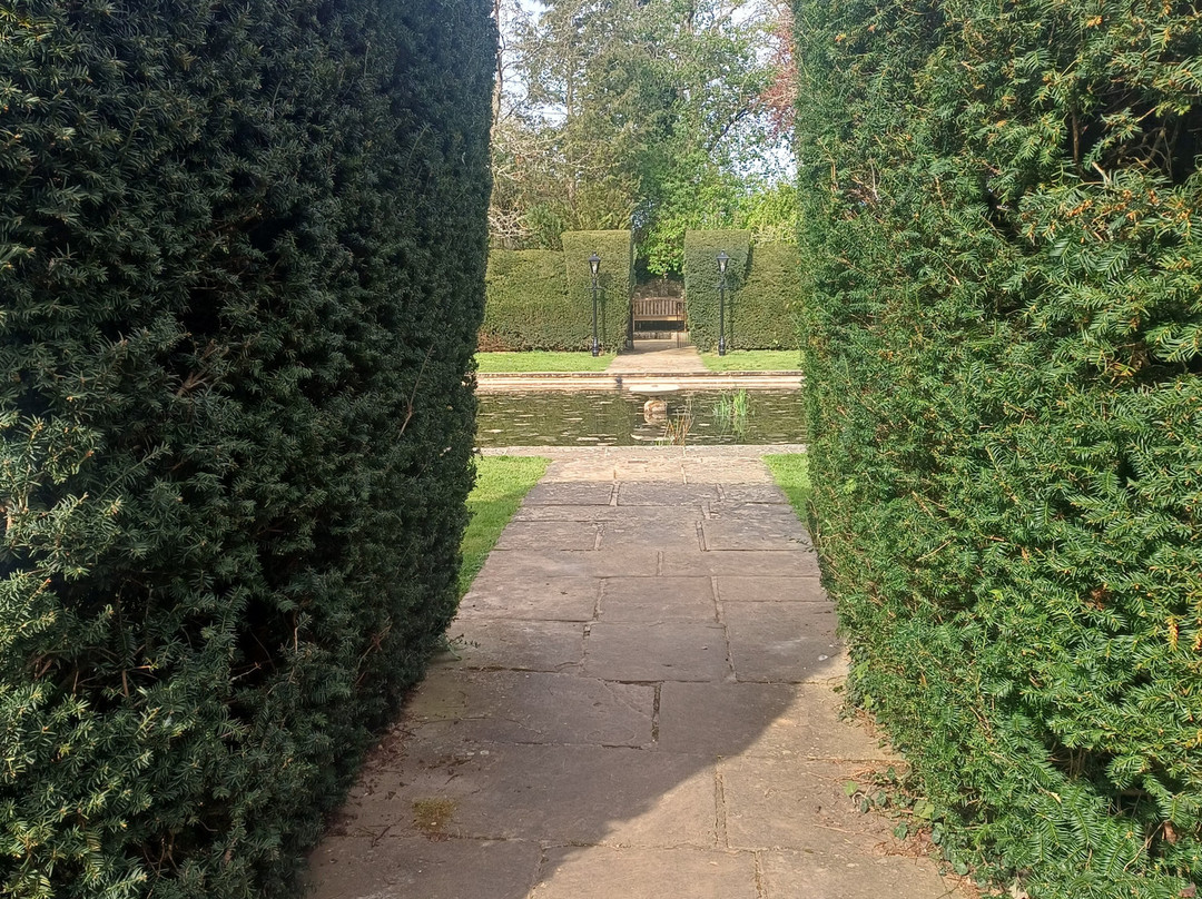 霍伍德之家酒店主图