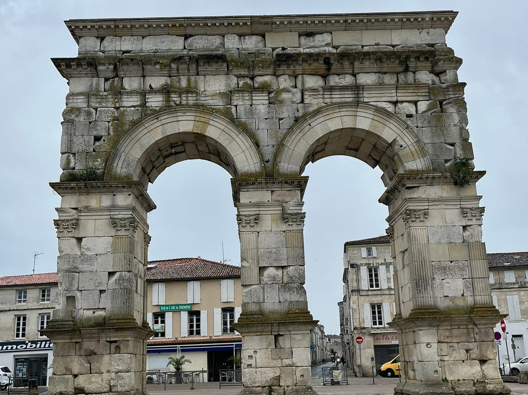 Arc de Germanicus-桑特必去景点