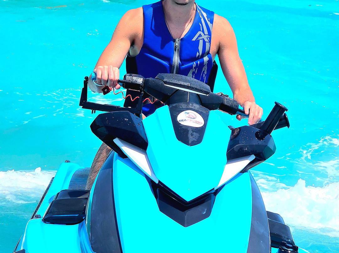 Vitamin Sea Watersports Tci-Long Bay Hills必去景点