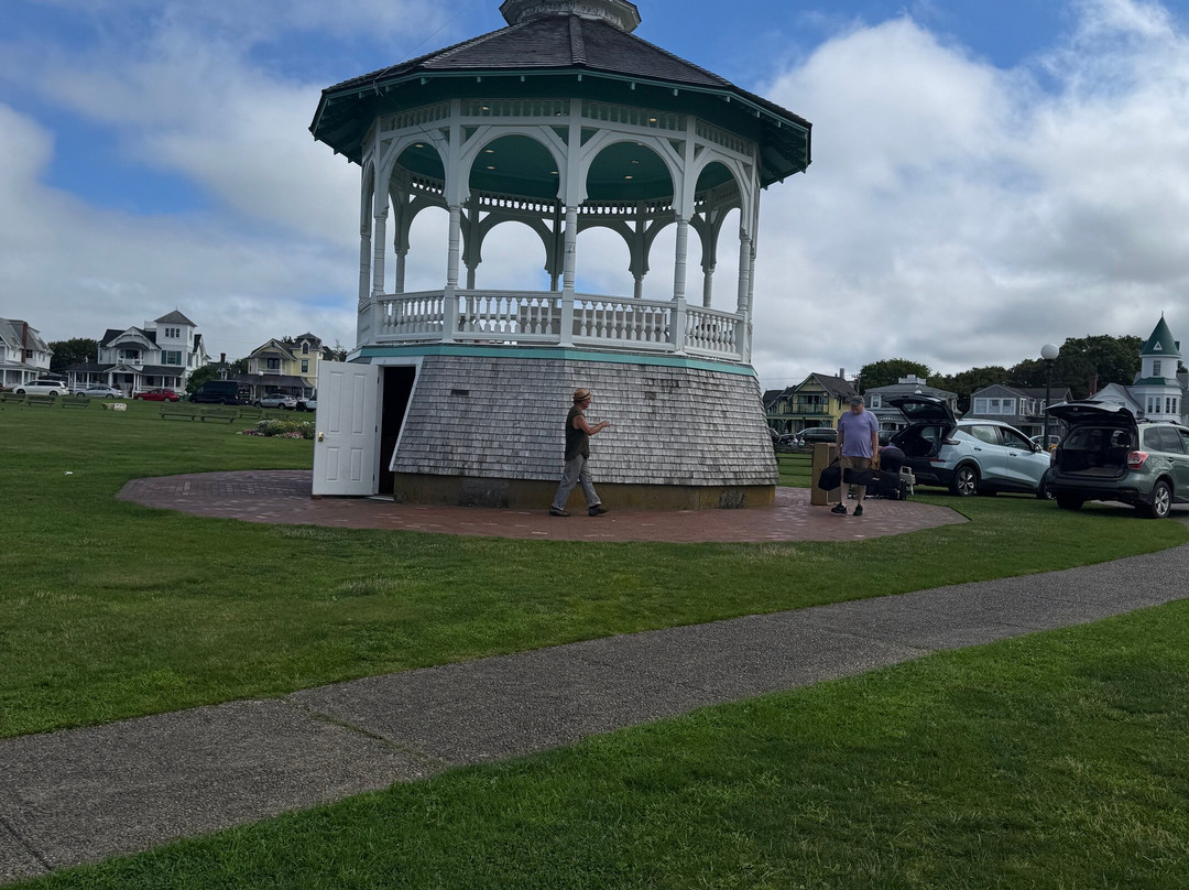 Oak Bluffs Town Beach-Oak Bluffs必去景点