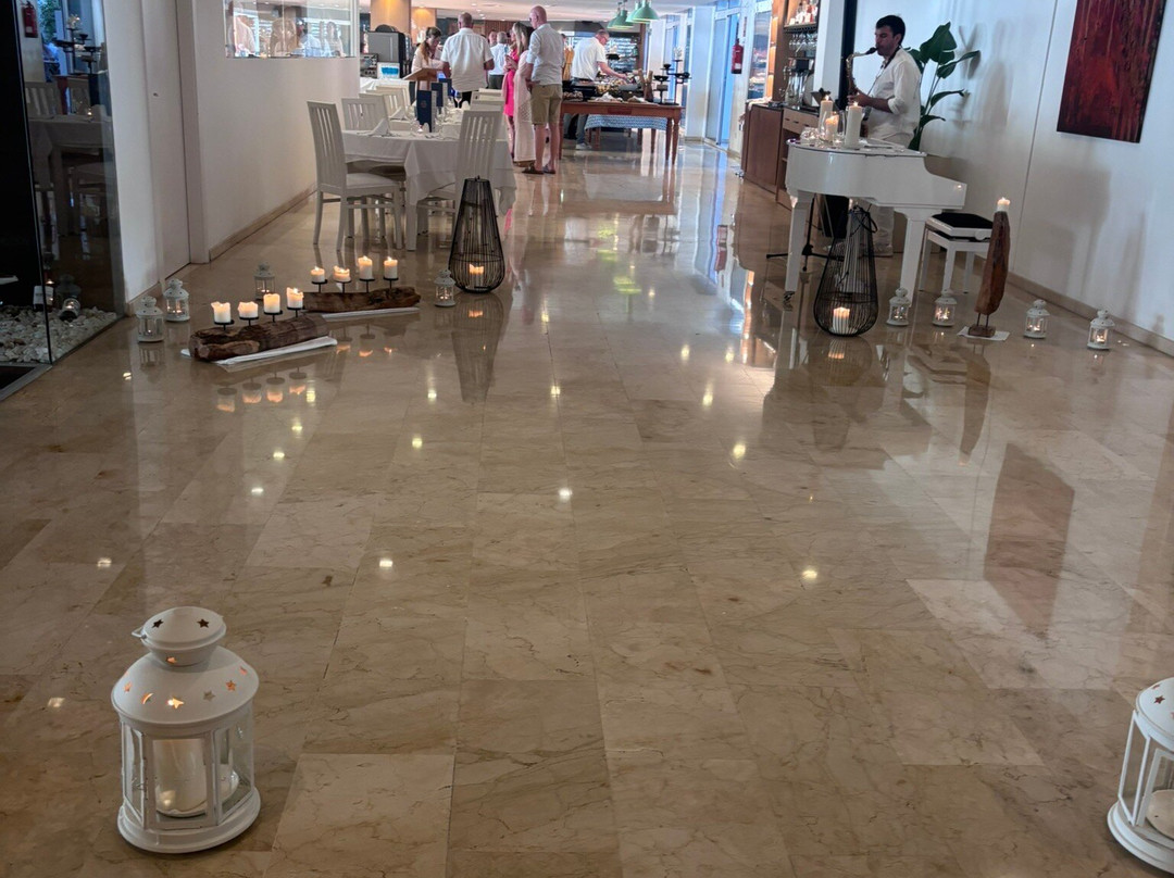 蓬塔德尔玛水疗酒店-限成人主图