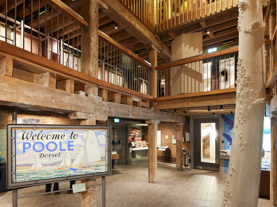 Poole Museum and Scaplen's Court & Garden-普尔必去景点