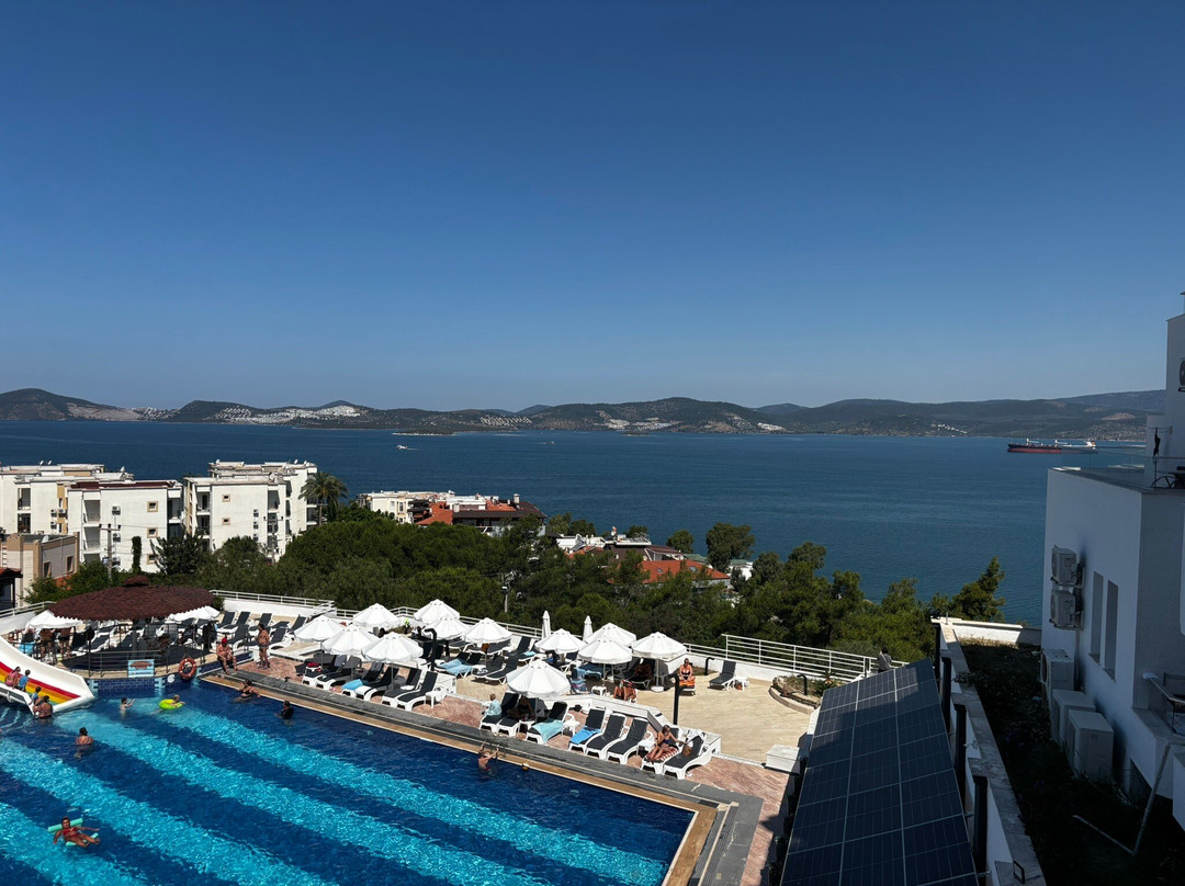 Roseira Beach Resort主图
