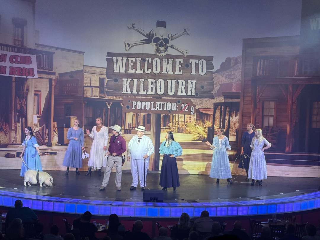Sneaky Pete's Wild West Dinner Show-威斯康星峡谷必去景点
