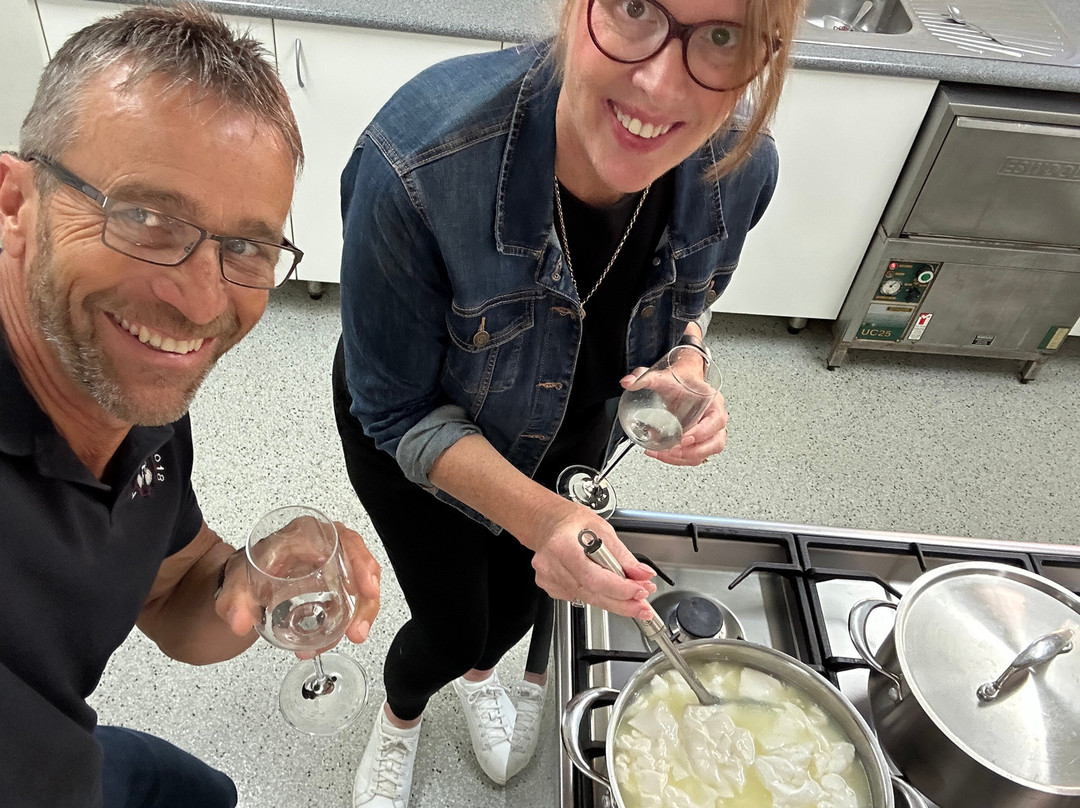 Artisan Cheese & Cooking School-Emerald Beach必去景点