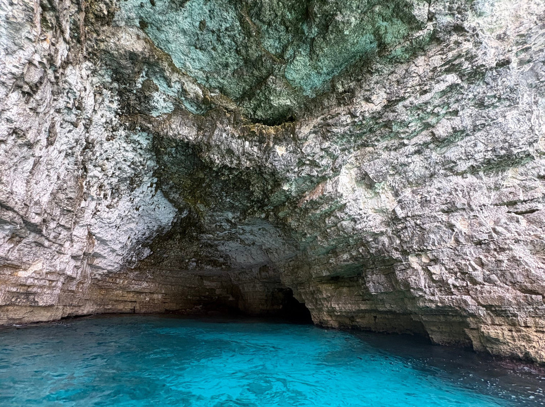 Santa Maria Caves-Comino必去景点