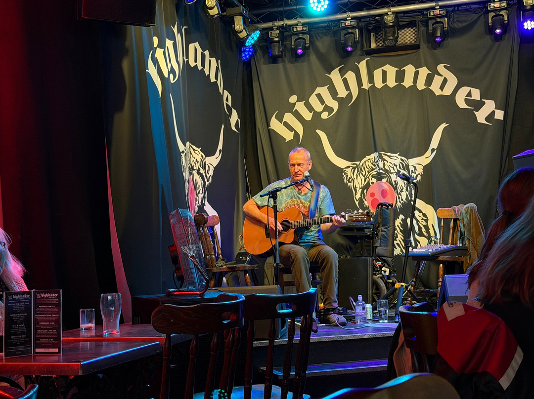 Highlander Bar