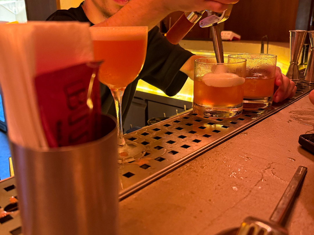 Bitter Bar & Eatery