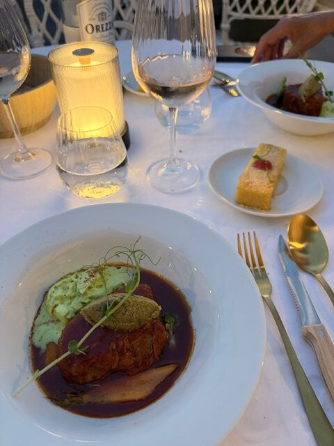 Unica Restaurant