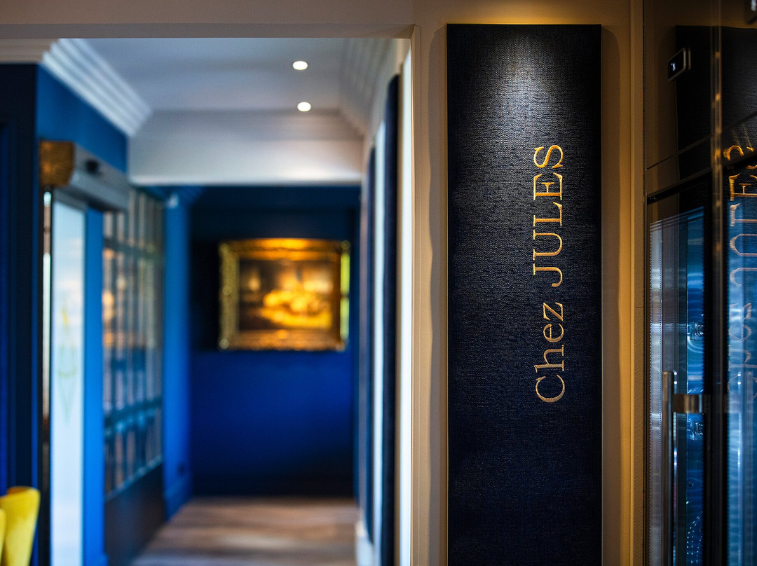 CHEZ Jules