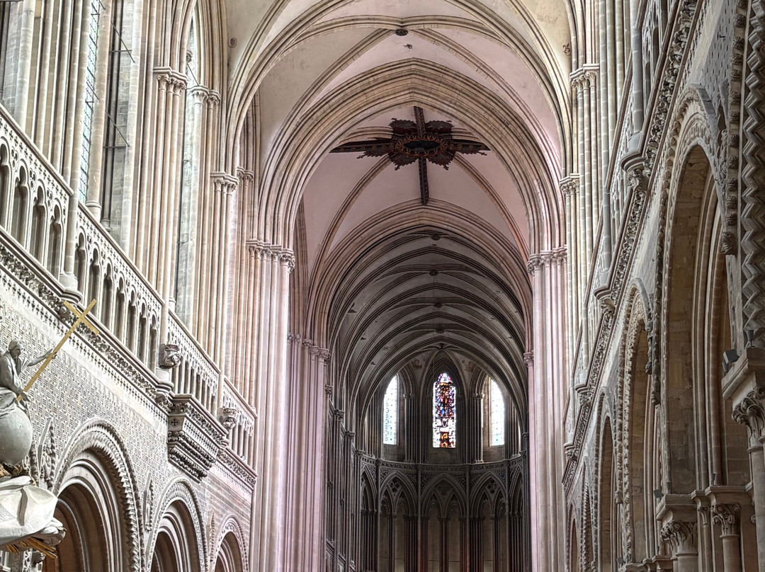Cathedrale Notre-Dame-巴约必去景点